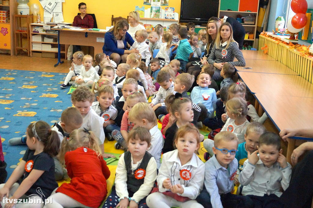 Przedszkolaki z trójki świętowali Odzyskanie Niepodległości