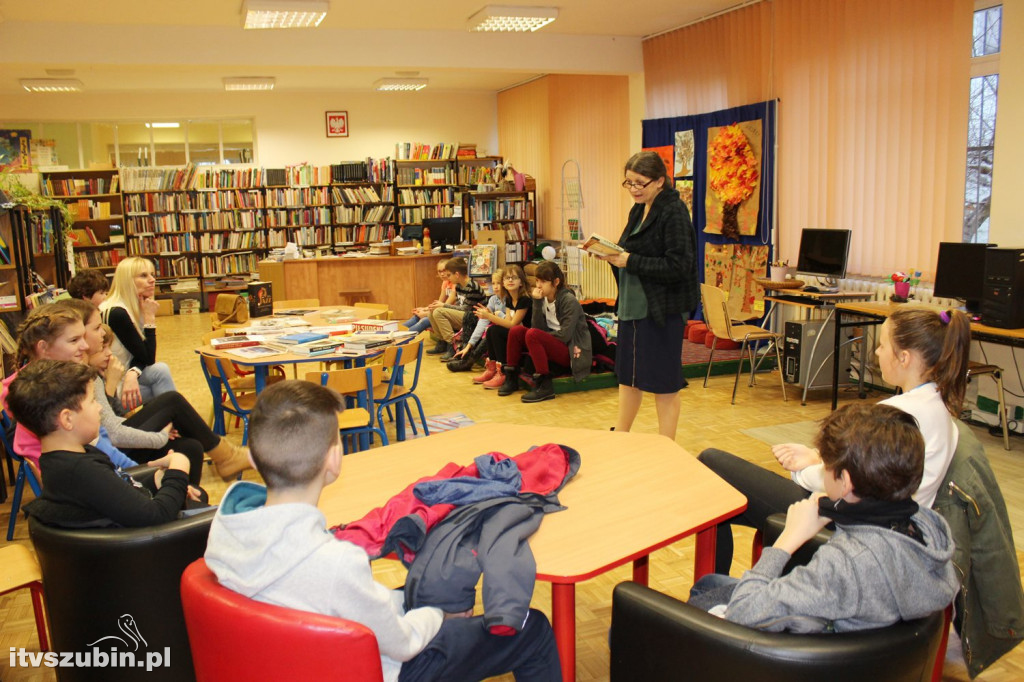 Niepodległa - lekcja  historyczna w RBP