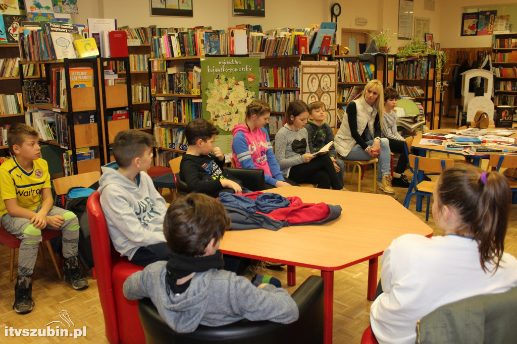 Niepodległa - lekcja  historyczna w RBP