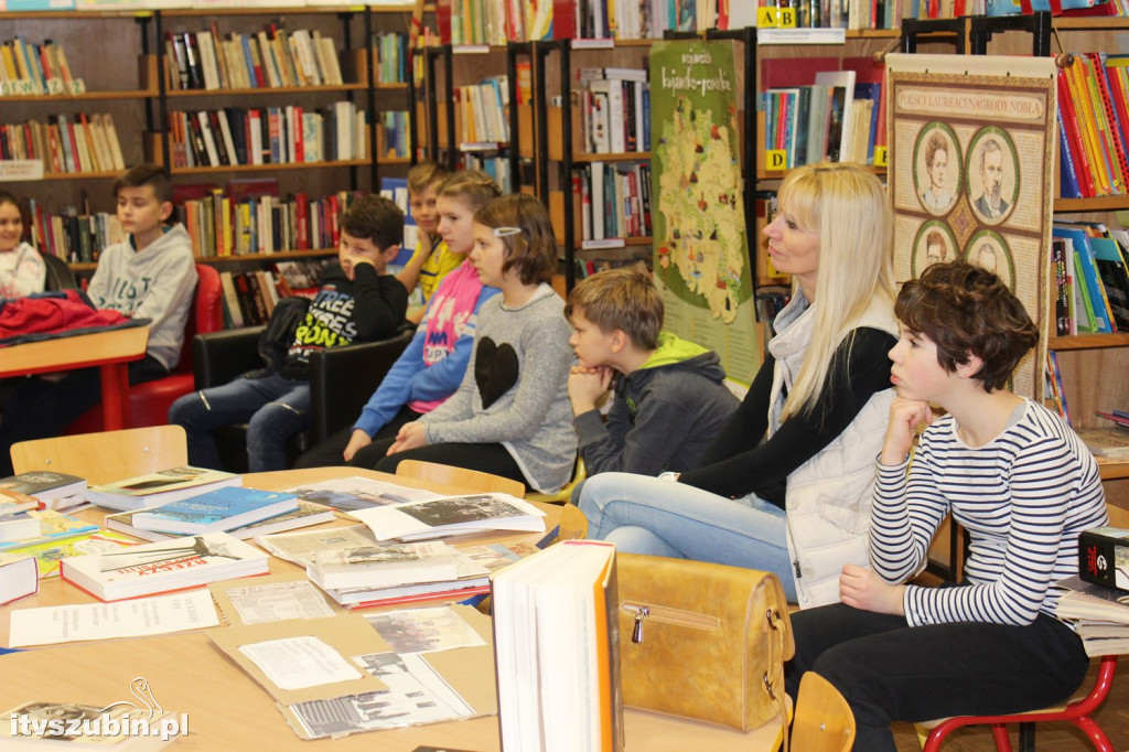 Niepodległa - lekcja  historyczna w RBP