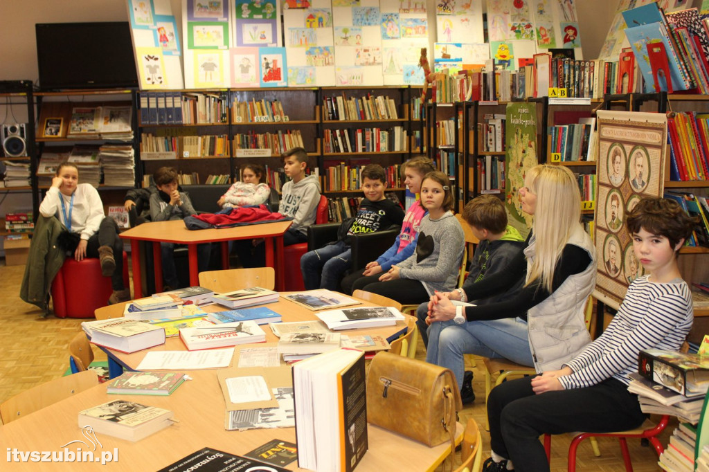 Niepodległa - lekcja  historyczna w RBP