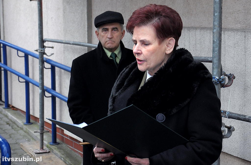 Harcerska tablica na murach MZS