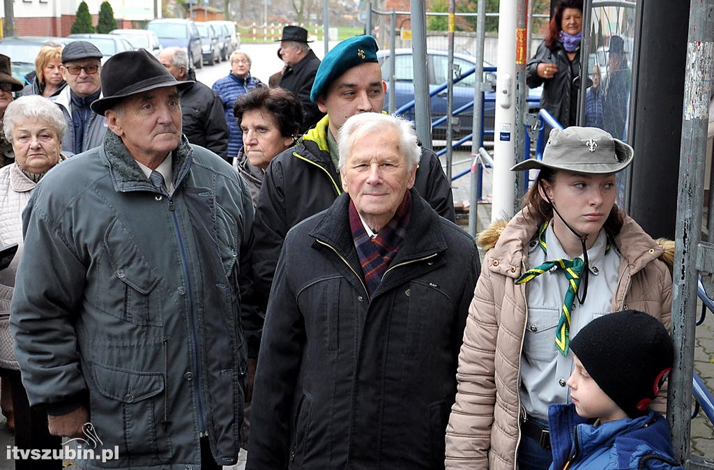 Harcerska tablica na murach MZS