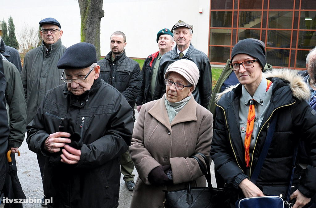 Harcerska tablica na murach MZS