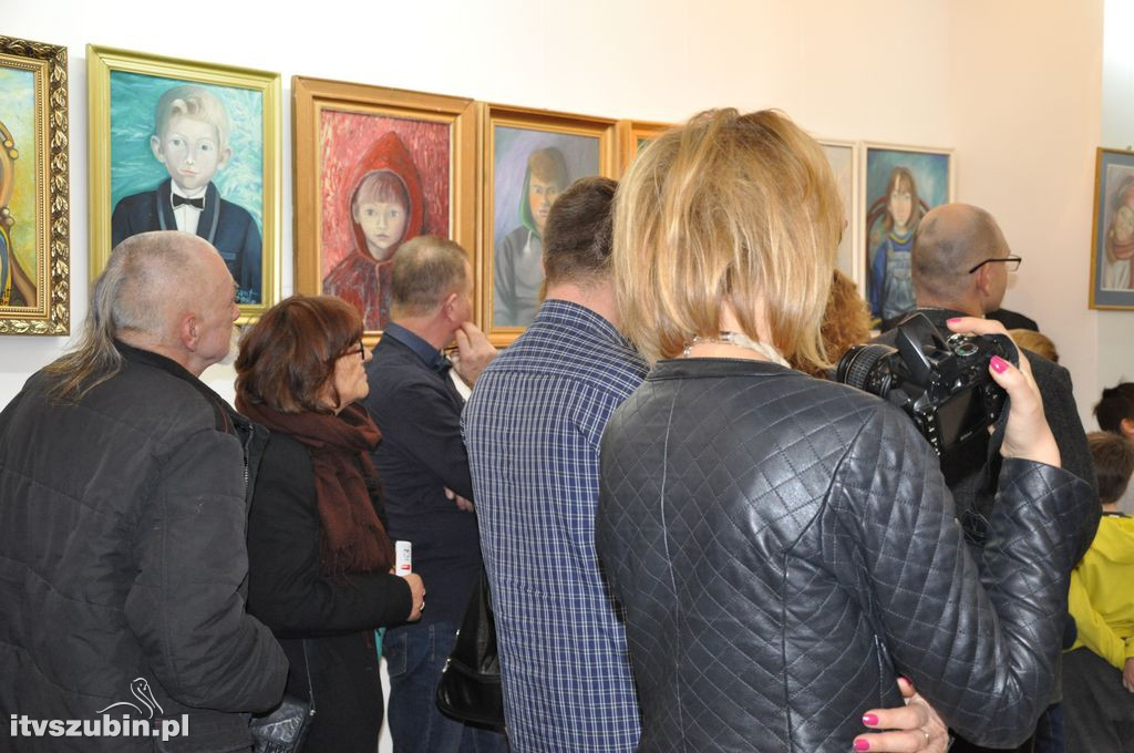 Dziecięce portrety w szubińskiej Galerii Plama's