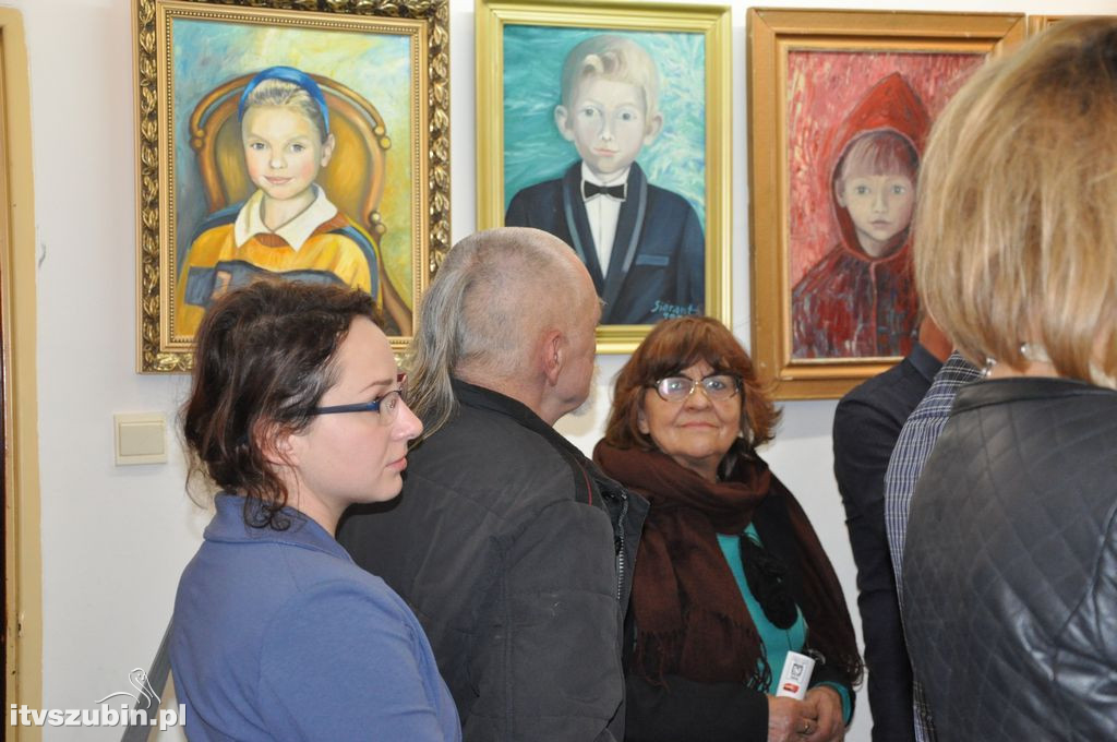 Dziecięce portrety w szubińskiej Galerii Plama's
