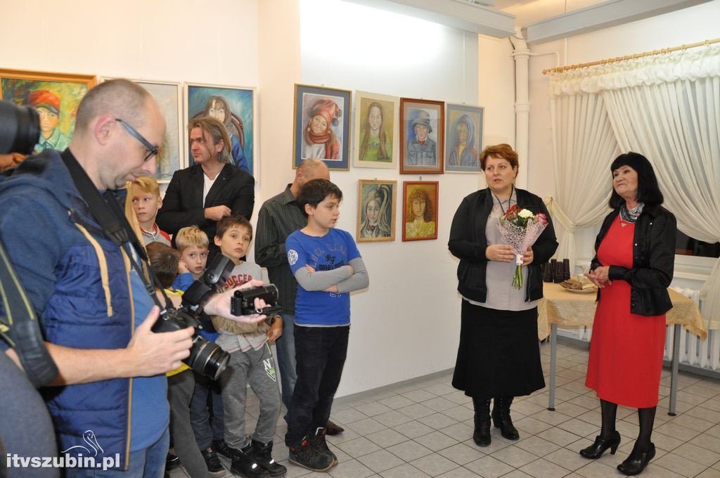 Dziecięce portrety w szubińskiej Galerii Plama's