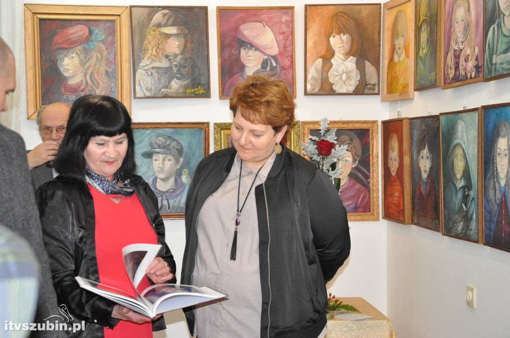 Dziecięce portrety w szubińskiej Galerii Plama's