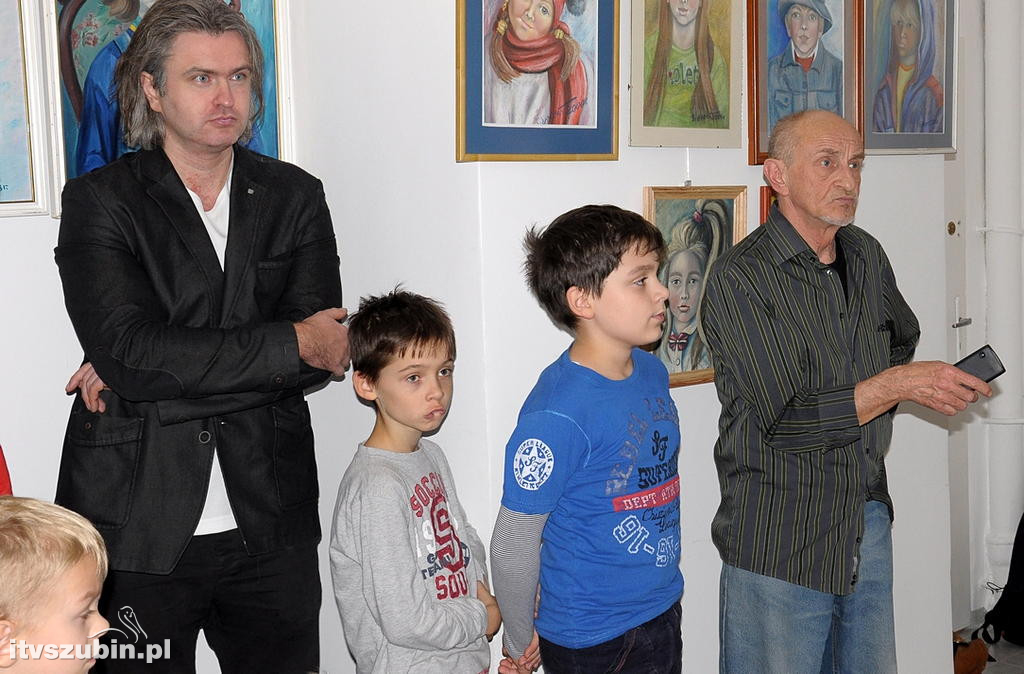 Dziecięce portrety w szubińskiej Galerii Plama's