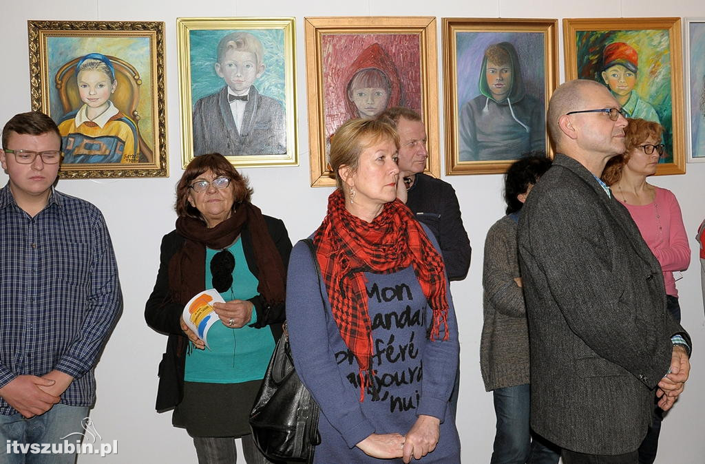 Dziecięce portrety w szubińskiej Galerii Plama's