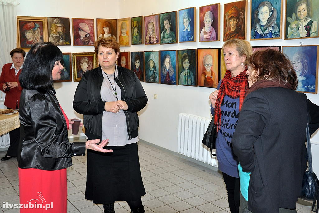 Dziecięce portrety w szubińskiej Galerii Plama's