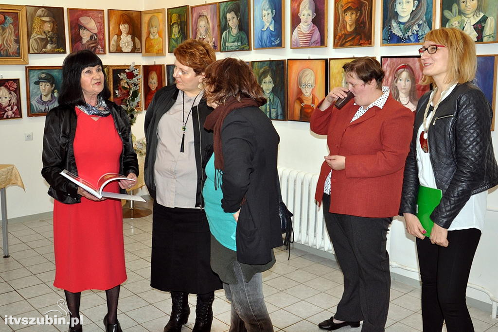 Dziecięce portrety w szubińskiej Galerii Plama's