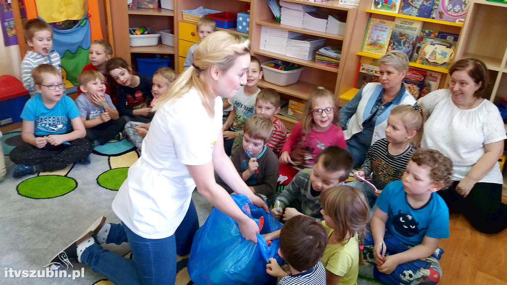 Spotkanie przedszkolaków z higienistkami stomatologicznymi
