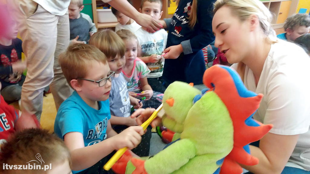 Spotkanie przedszkolaków z higienistkami stomatologicznymi