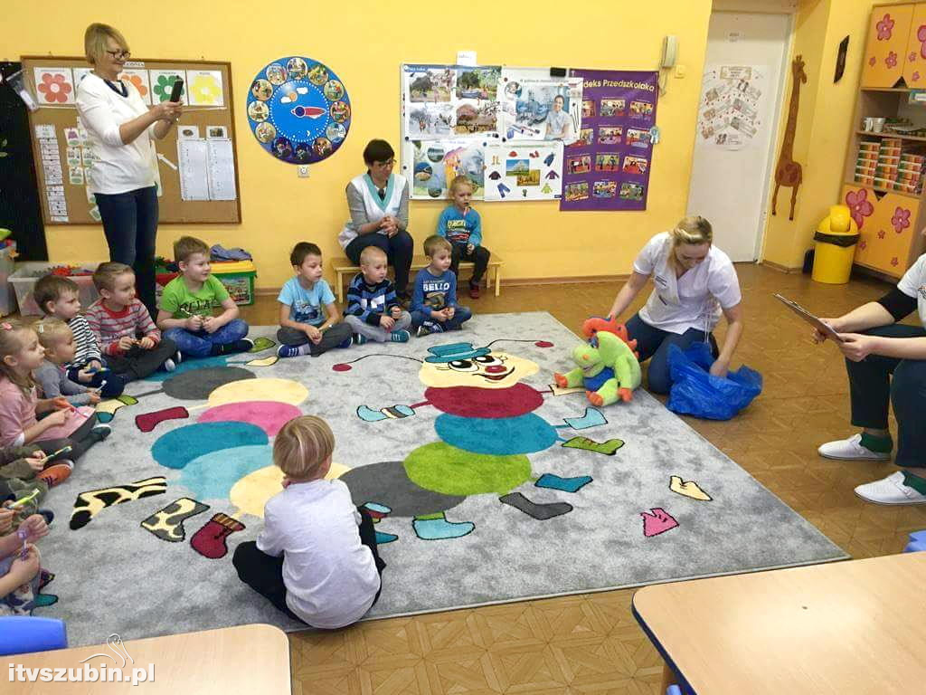 Spotkanie przedszkolaków z higienistkami stomatologicznymi