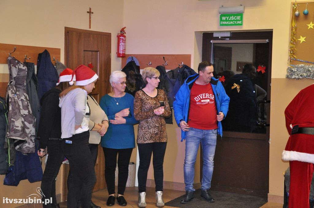 Mikołajki w świetlicy w Zalesiu