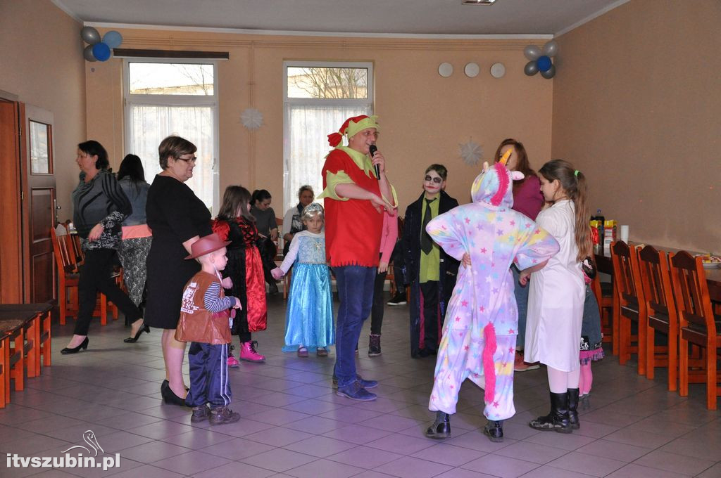 Bal karnawałowy dla dzieci w świetlicy w Królikowie