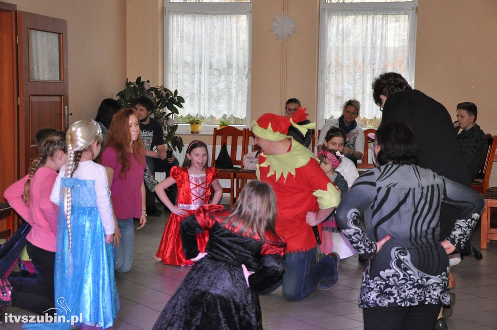 Bal karnawałowy dla dzieci w świetlicy w Królikowie
