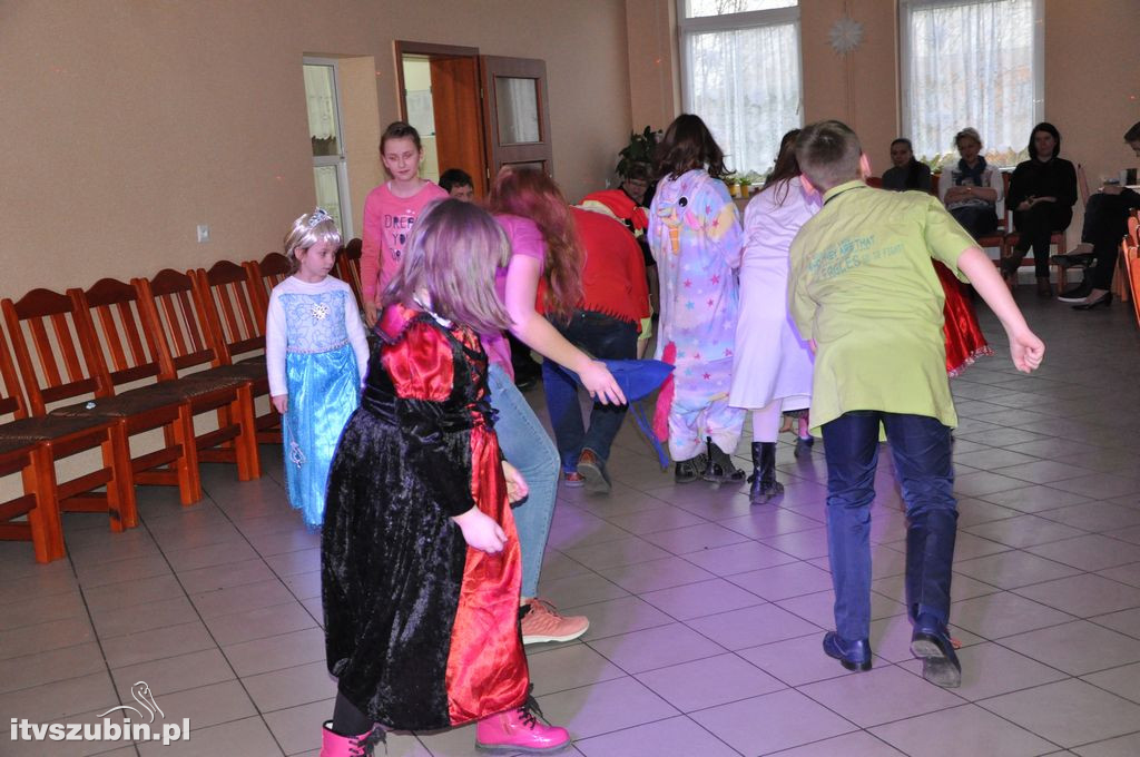 Bal karnawałowy dla dzieci w świetlicy w Królikowie