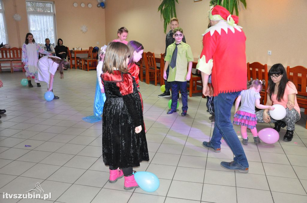 Bal karnawałowy dla dzieci w świetlicy w Królikowie