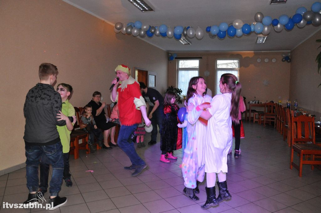 Bal karnawałowy dla dzieci w świetlicy w Królikowie