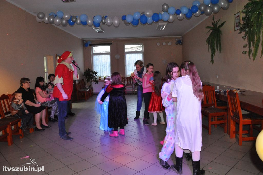 Bal karnawałowy dla dzieci w świetlicy w Królikowie