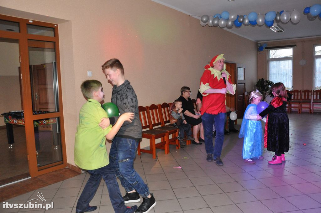 Bal karnawałowy dla dzieci w świetlicy w Królikowie