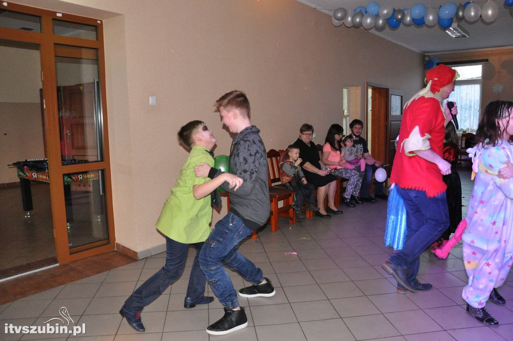 Bal karnawałowy dla dzieci w świetlicy w Królikowie