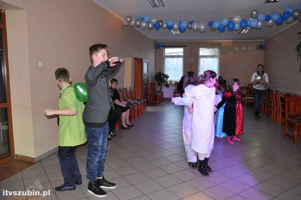 Bal karnawałowy dla dzieci w świetlicy w Królikowie
