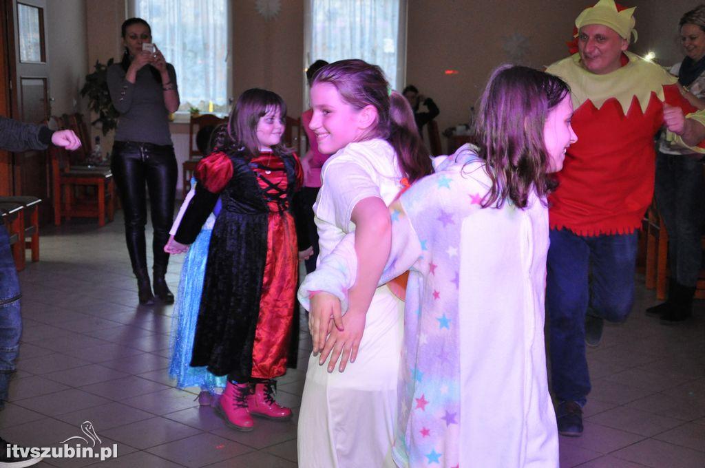 Bal karnawałowy dla dzieci w świetlicy w Królikowie