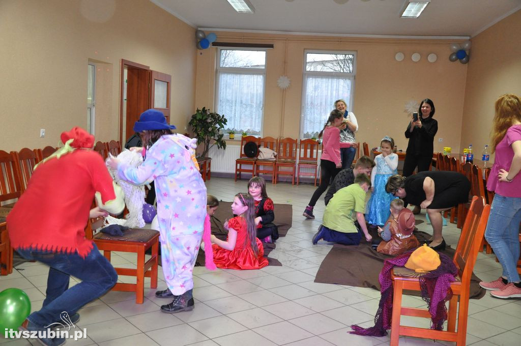 Bal karnawałowy dla dzieci w świetlicy w Królikowie