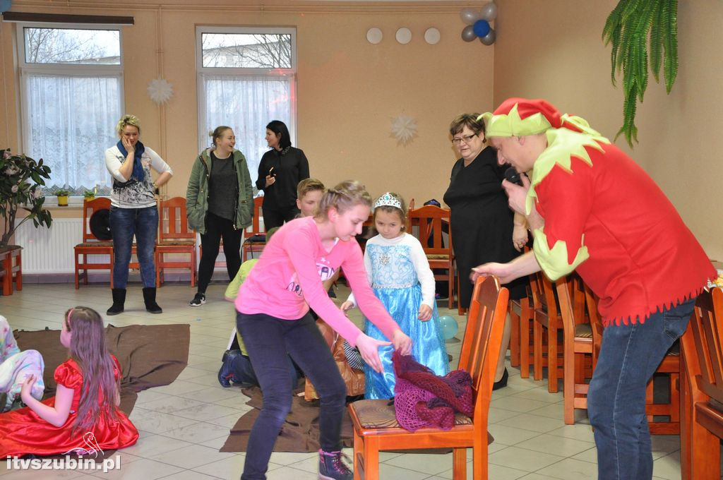 Bal karnawałowy dla dzieci w świetlicy w Królikowie