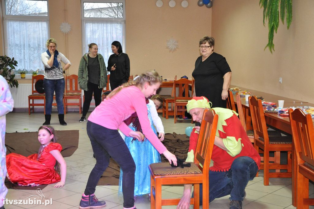 Bal karnawałowy dla dzieci w świetlicy w Królikowie