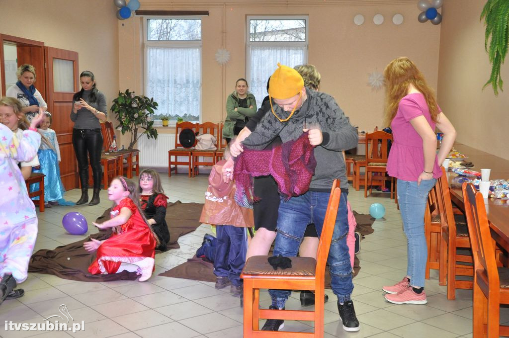 Bal karnawałowy dla dzieci w świetlicy w Królikowie