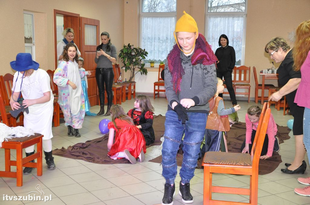 Bal karnawałowy dla dzieci w świetlicy w Królikowie
