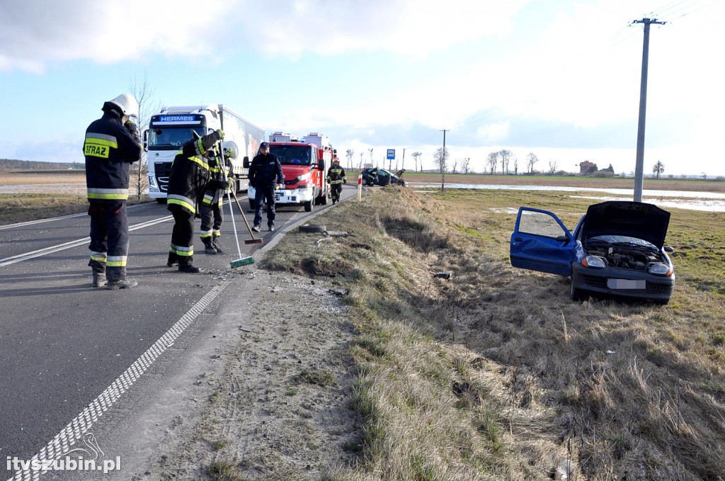 Kolizja dwóch osobówek w Pińsku, DW 247