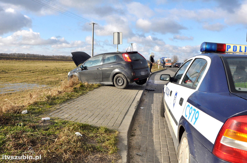 Kolizja dwóch osobówek w Pińsku, DW 247