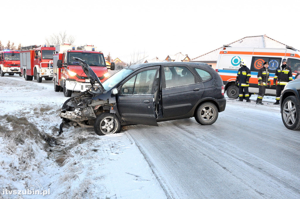 Kolizja trzech pojazdów w Rynarzewie