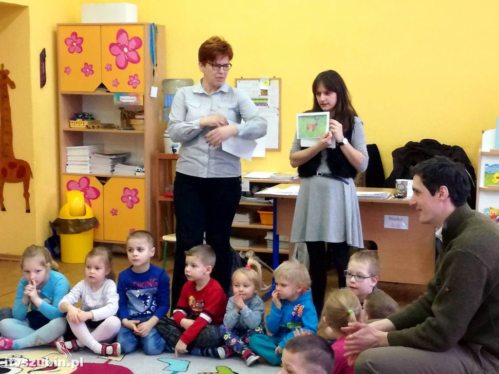 Spotkanie przedszkolaków z leśniczym