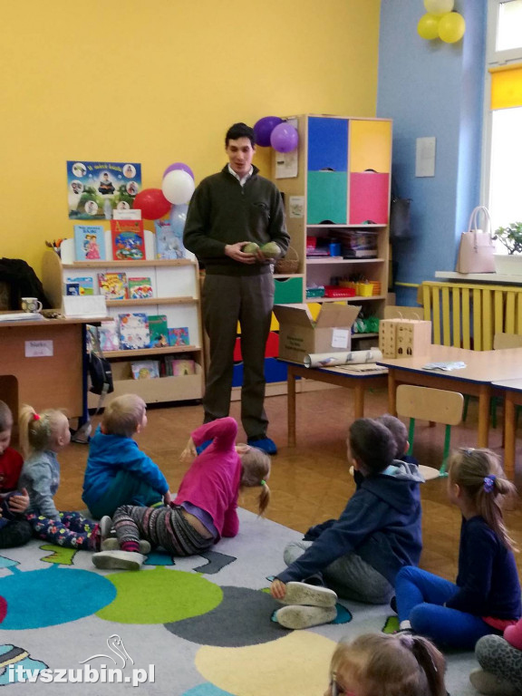 Spotkanie przedszkolaków z leśniczym