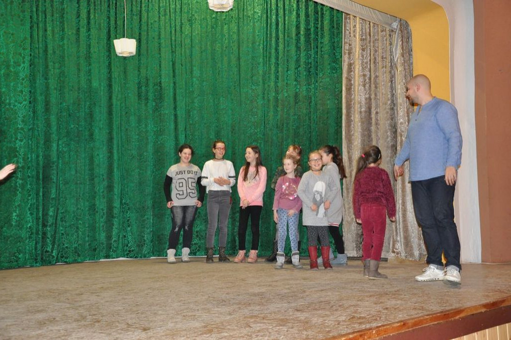 Warsztatów teatralnych z Dawidem Kartaszewiczem