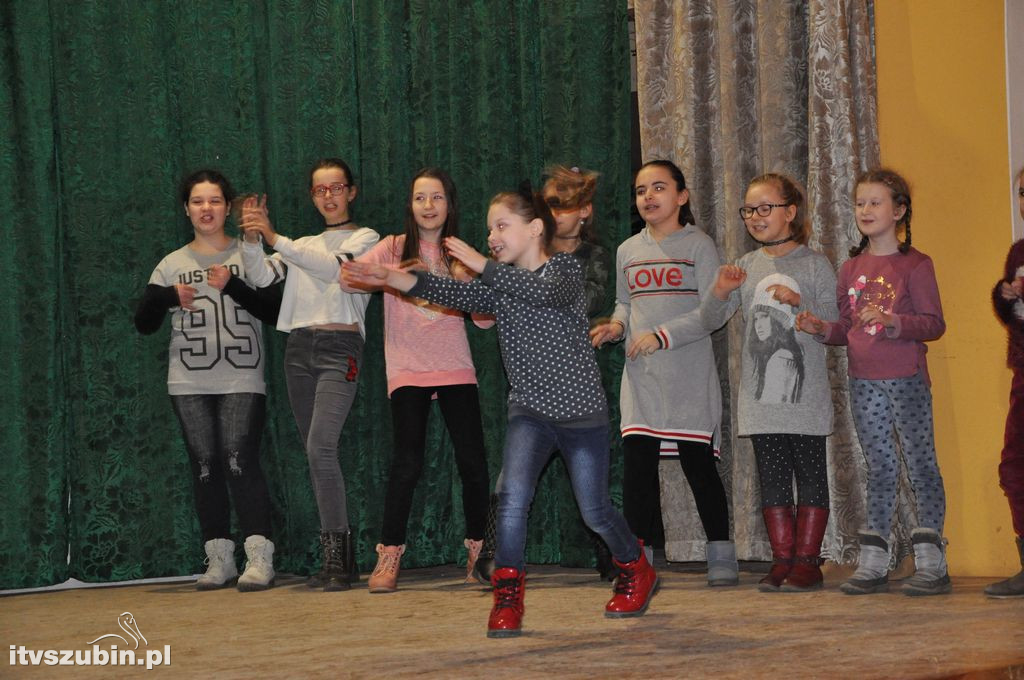 Warsztatów teatralnych z Dawidem Kartaszewiczem