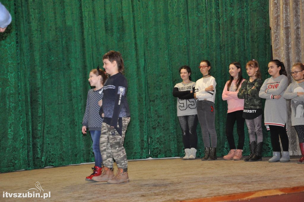 Warsztatów teatralnych z Dawidem Kartaszewiczem