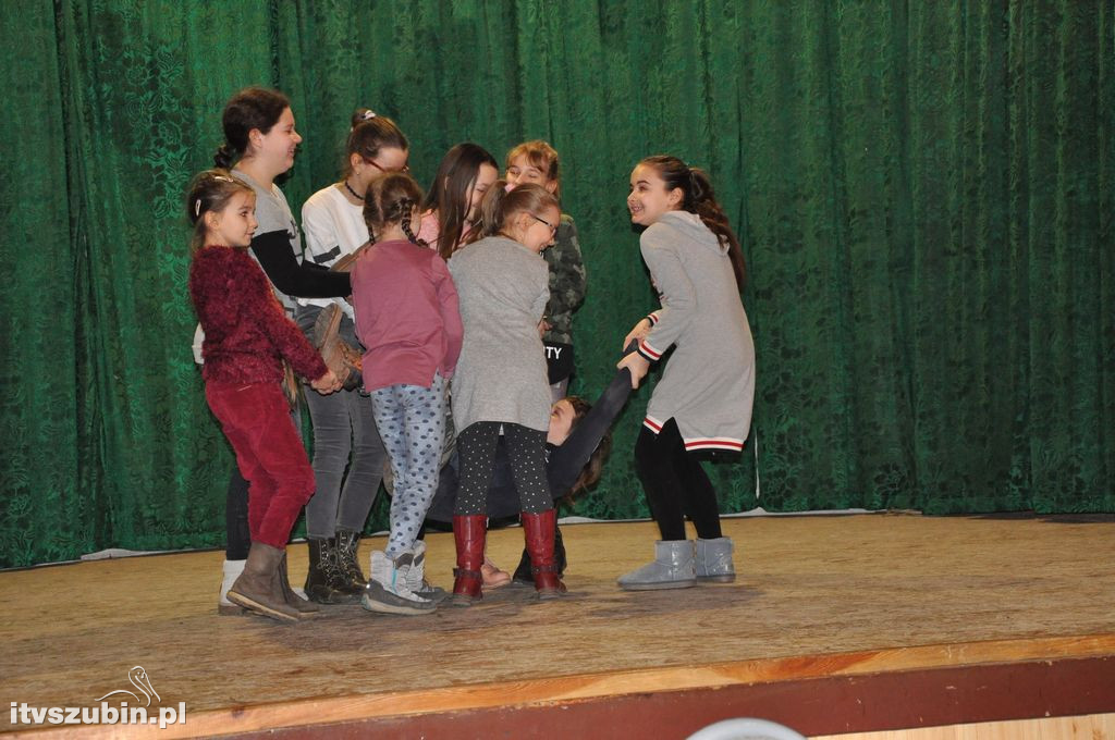 Warsztatów teatralnych z Dawidem Kartaszewiczem