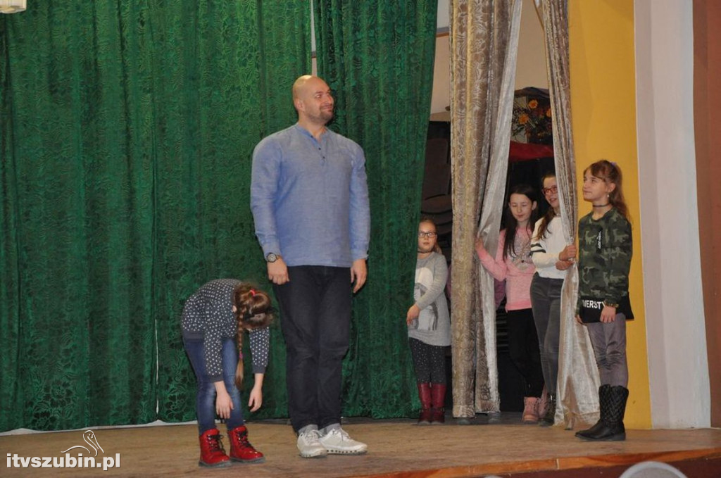 Warsztatów teatralnych z Dawidem Kartaszewiczem