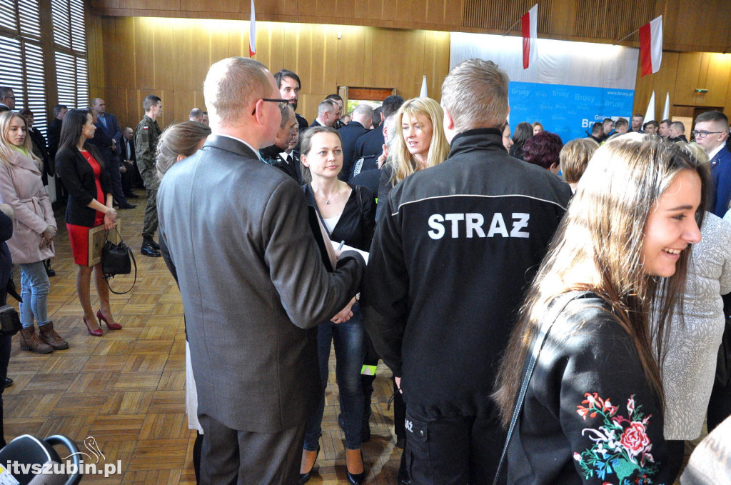 Prezydent RP Andrzej Duda spotkał się z wolontariuszami