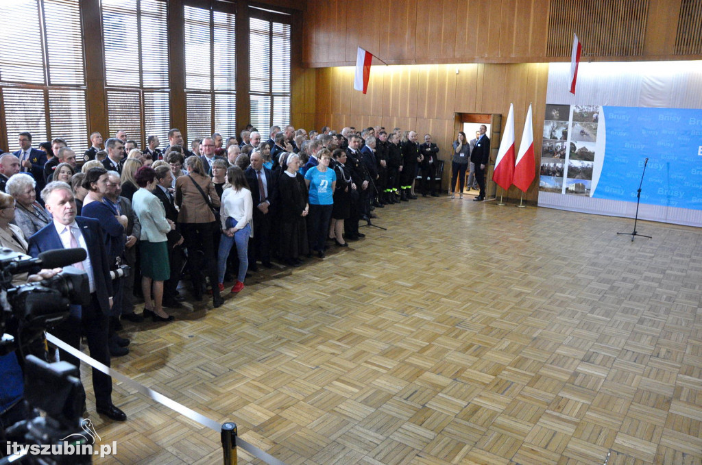 Prezydent RP Andrzej Duda spotkał się z wolontariuszami
