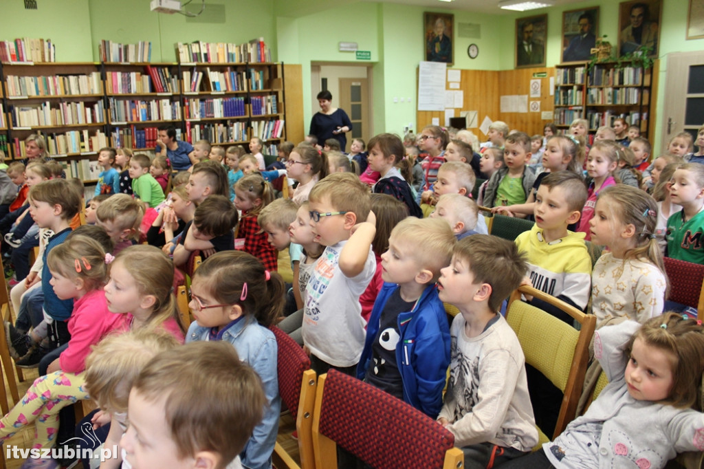 Magiczna godzina w szubińskiej bibliotece