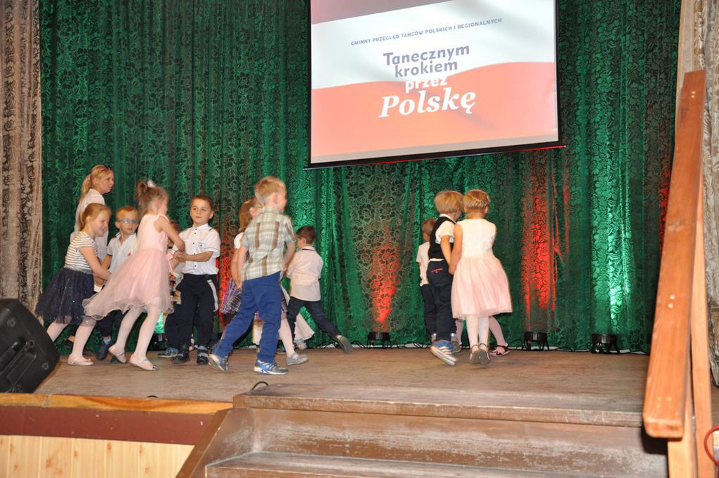 Tanecznym krokiem przez Polskę