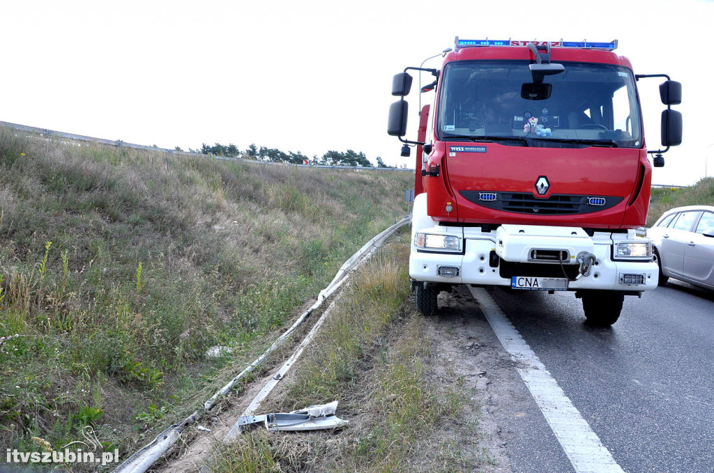 Wybuch opony przyczyną zdarzenia drogowego